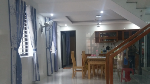 Bán nhà mới gần biển, 4 phòng ngủ đường Nguyễn Đức An