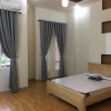 Cho thuê nhà 2 tầng, 3 phòng, 132 m2, gần Hồ Xuân Hương.