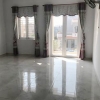 Nhà hiện đại, 5 phòng, sân rộng, gần biển đường Thế Lữ 