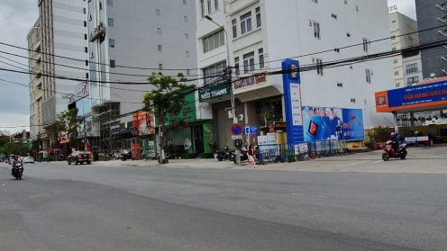 Cho thuê nhà 2 tầng đường Nguyễn Văn Thoại, gần trường Đại học kinh tế, góa 85tr/ tháng